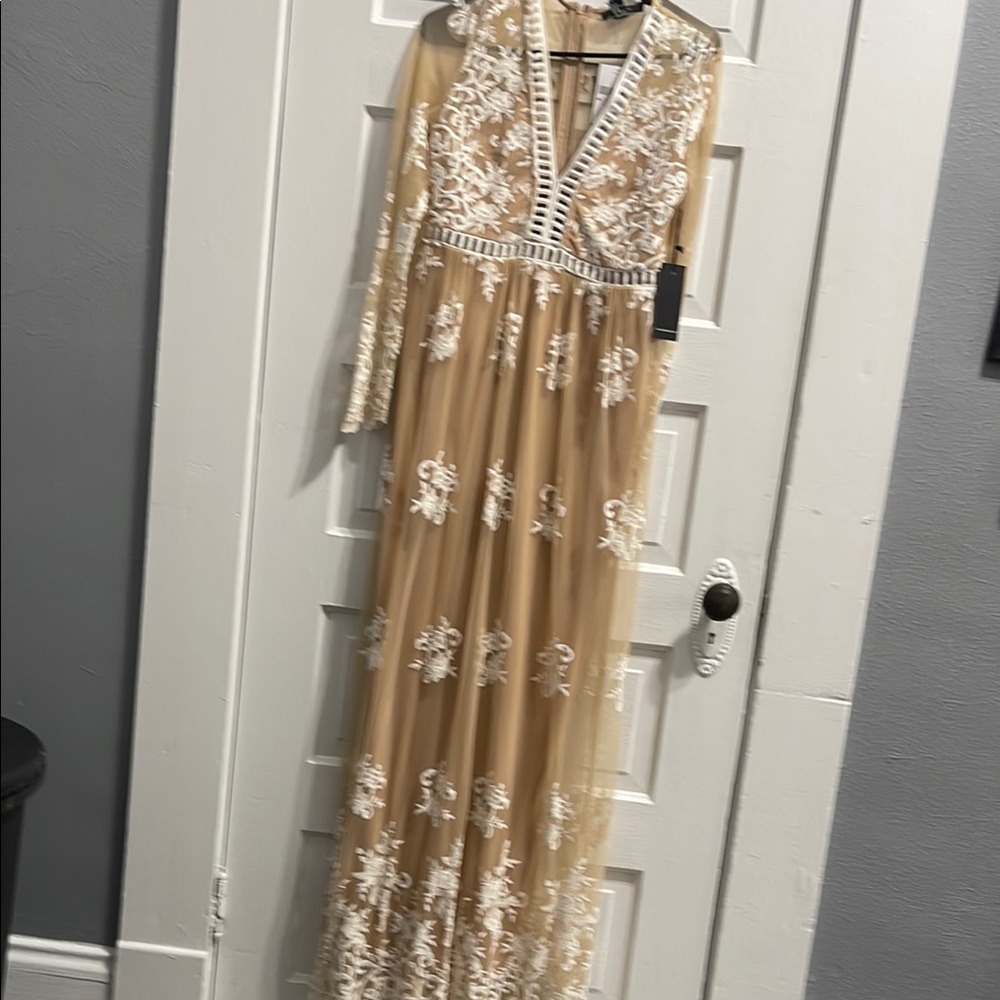 Forever 21 Beige Maxi Dress with White Lace Appliqué